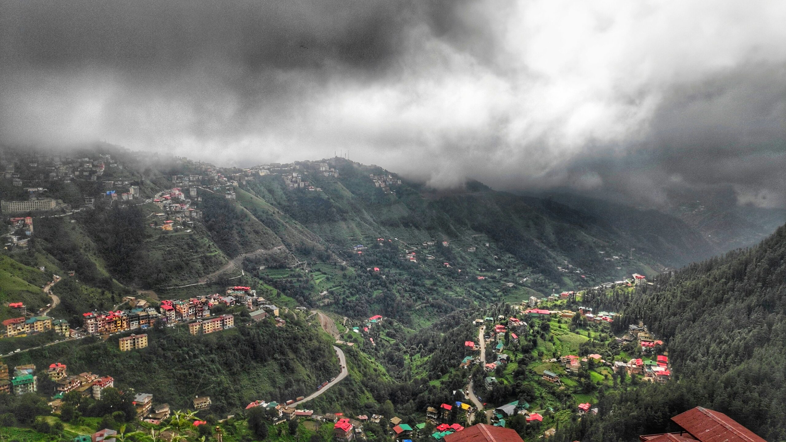 Shimla vs Manali: Which Is Better for a Family Trip in2025?